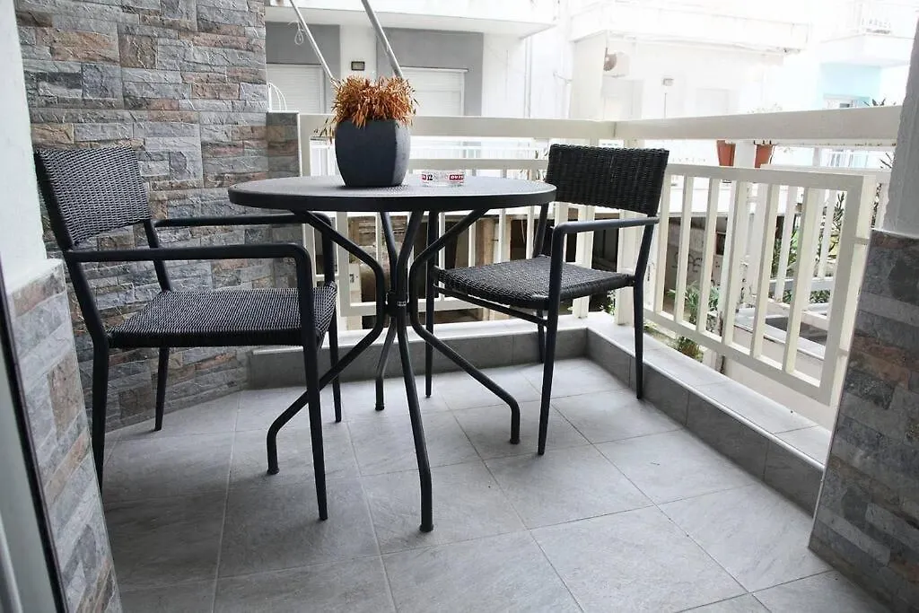 Blue Swing Chair Apartment Peraia   Peraia (Thessaloniki)